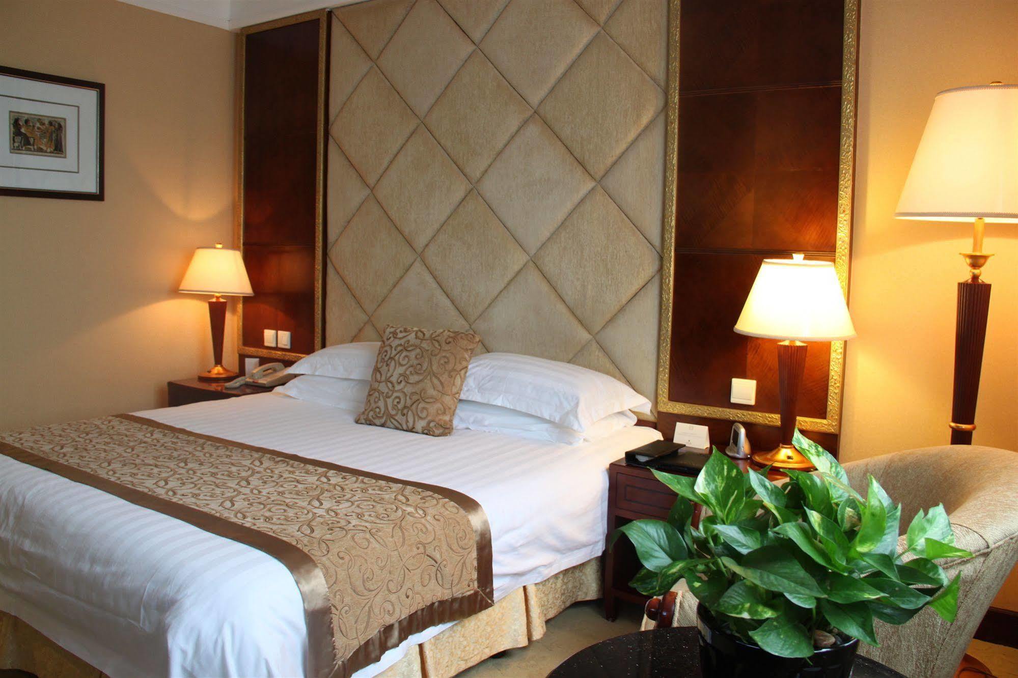 New Century Hotel Taizhou Taizhou  Bagian luar foto